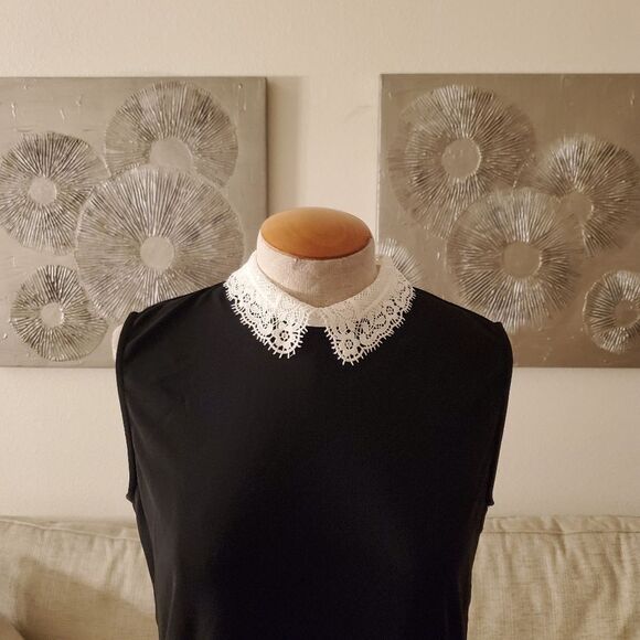 Karl Lagerfeld Lace Collar Sleeveless Top - size Small in Black/White. - Picture 3 of 13